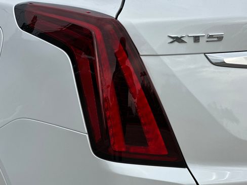 Certified 2023 Cadillac XT5 Premium Luxury image 37