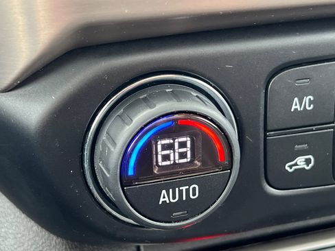 Used 2021 GMC Acadia Denali w/ Denali Ultimate Package image 29