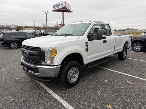 Certified 2017 Ford F250 XL w/ Power Equipment Group image 4