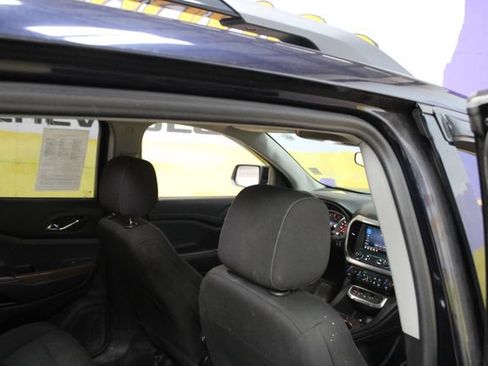 Used 2021 GMC Acadia SLE w/ GMC Pro Grade Package AWD/4WD image 10