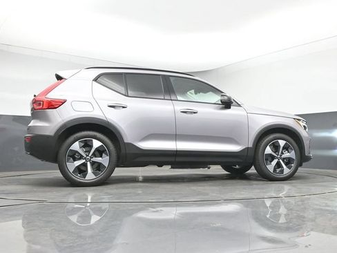 New 2026 Volvo XC40 B5 Plus w/ Climate Package AWD/4WD image 44