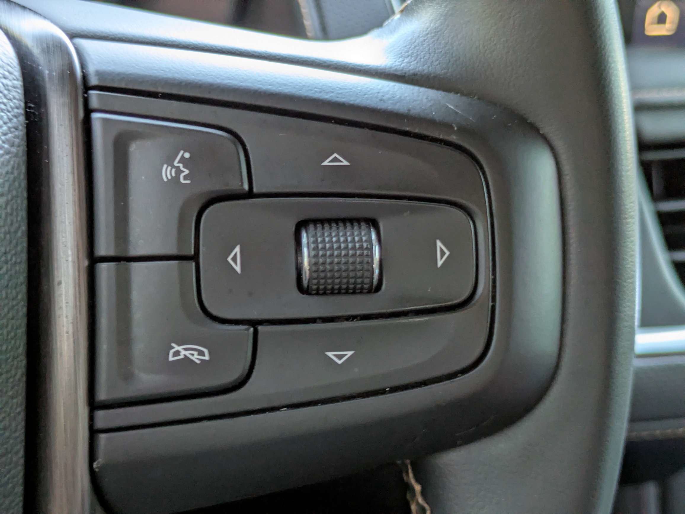 Used 2023 GMC Yukon AT4 w/ AT4 Premium Plus Package AWD/4WD image 18