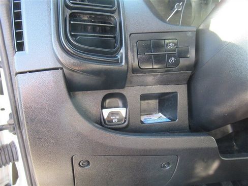 Used 2023 RAM ProMaster 2500 image 17