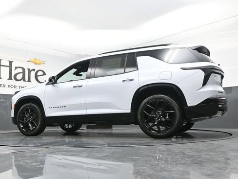 New 2026 Chevrolet Traverse RS w/ LPO, Floor Liner Package FWD image 34