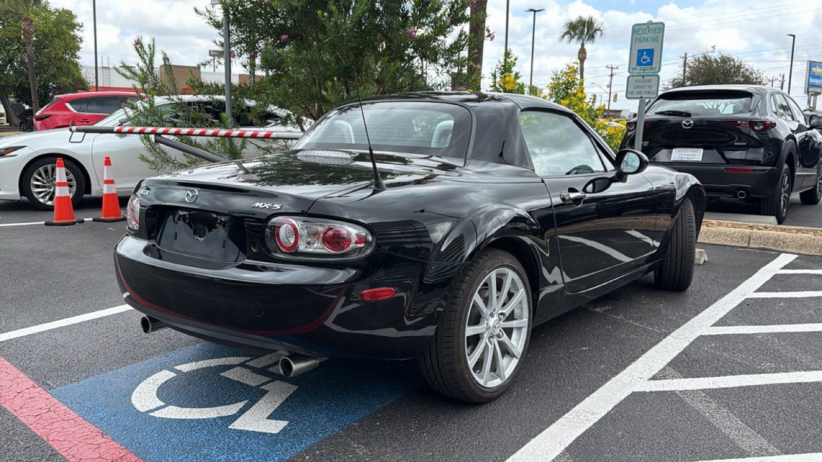 Used 2007 MAZDA MX-5 Miata Grand Touring w/ Premium Pkg RWD image 25
