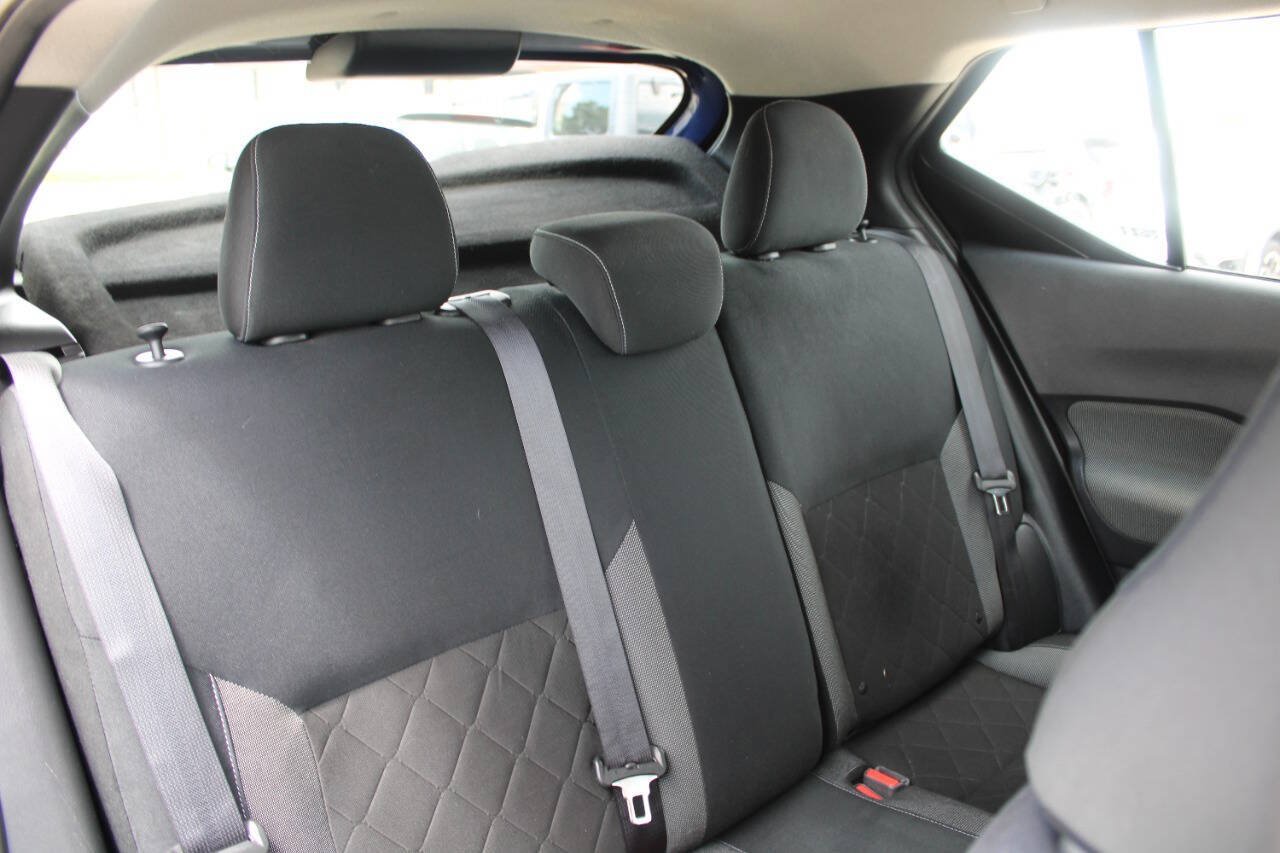 Used 2019 Nissan Kicks SV FWD image 8