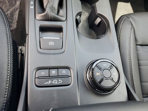 New 2025 Ford Ranger Lariat w/ FX4 Off-Road Package image 18