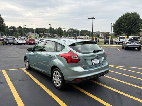 Used 2012 Ford Focus SE FWD image 3