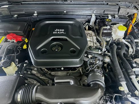 Used 2022 Jeep Wrangler Sahara w/ Cold Weather Group image 31