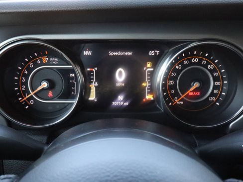 Used 2021 Jeep Wrangler Unlimited Sport image 30