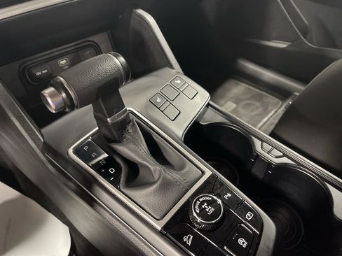 Used 2023 Kia Sportage LX image 23