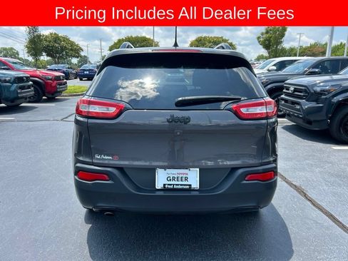 Used 2018 Jeep Cherokee Latitude w/ Altitude Package FWD image 15