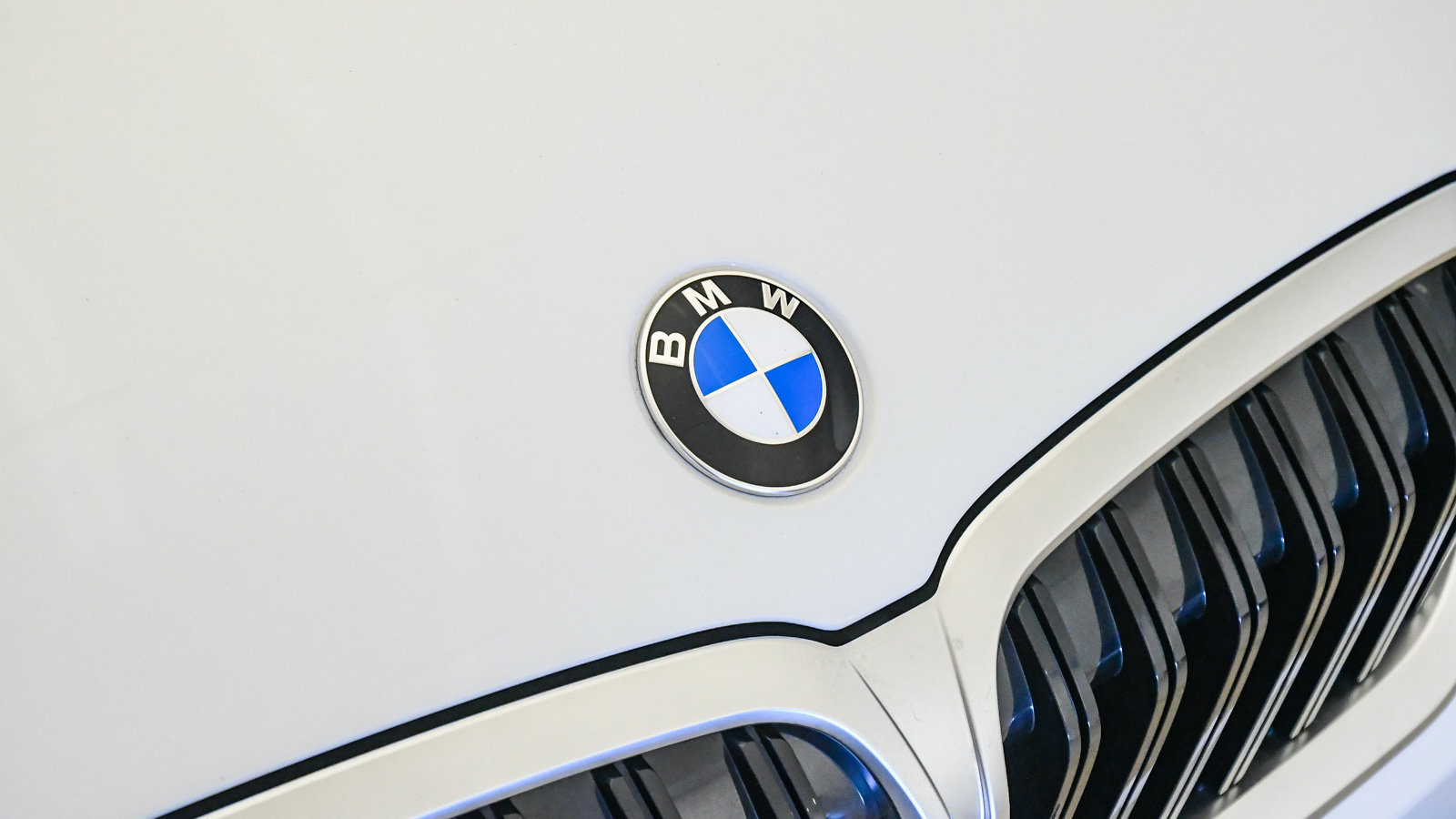 Used 2026 BMW 330i Sedan w/ Premium Package RWD image 8
