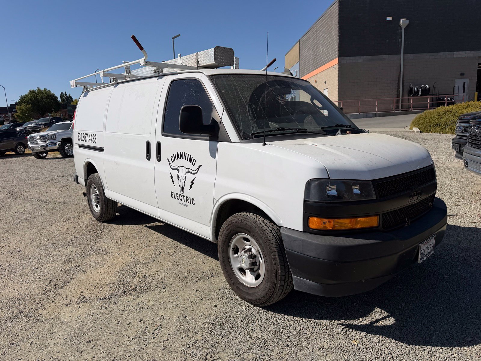 Used 2020 Chevrolet Express 3500 w/ Driver Convenience Package RWD image 7