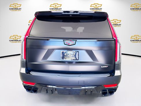 Used 2024 Cadillac Escalade V w/ Heavy-Duty Trailer Package AWD/4WD image 7