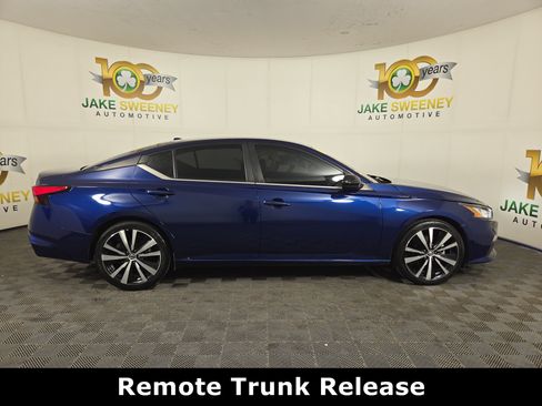 Used 2022 Nissan Altima 2.5 SR FWD image 10