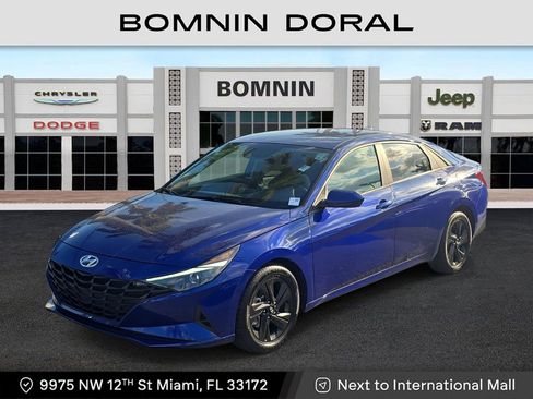 Used 2022 Hyundai Elantra SEL w/ Cargo Package image 1