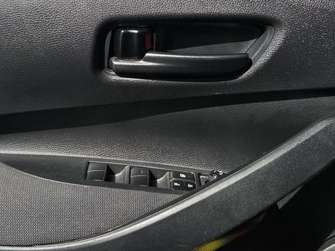 Used 2022 Toyota Corolla LE w/ LE Convenience Package FWD image 28