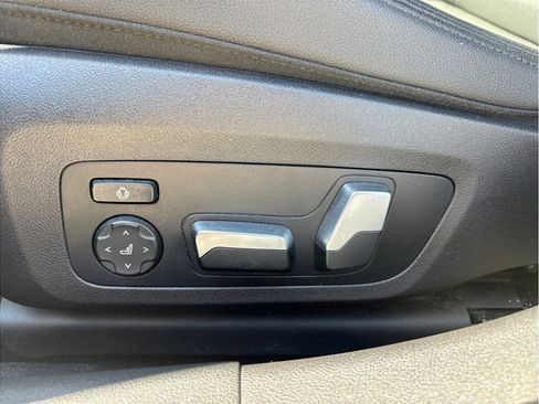 Used 2020 BMW 330i Sedan w/ Convenience Package image 20