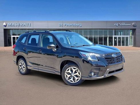 Used 2023 Subaru Forester Premium AWD/4WD image 1