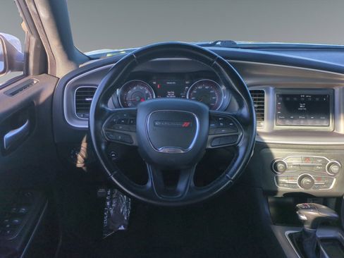 Used 2022 Dodge Charger SXT image 12