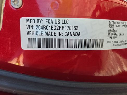 Used 2024 Chrysler Pacifica Touring-L FWD image 37