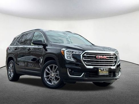 Used 2024 GMC Terrain SLT image 2