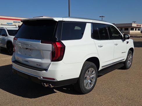 New 2026 GMC Yukon Denali AWD/4WD image 3