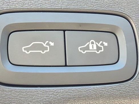 Used 2022 Volvo XC60 B6 Inscription w/ Advanced Package image 13