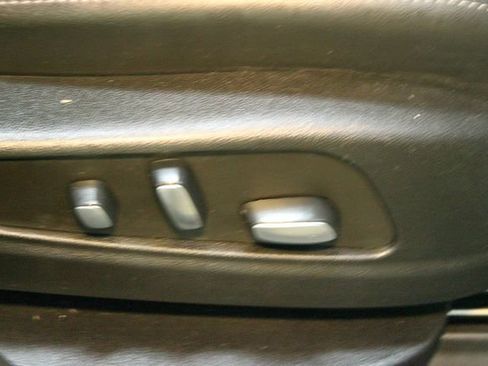 Used 2022 Cadillac XT5 Premium Luxury image 12