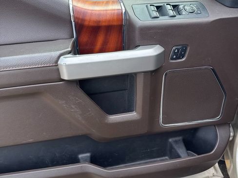 Used 2018 Ford F150 King Ranch w/ Equipment Group 601A Luxury AWD/4WD image 4