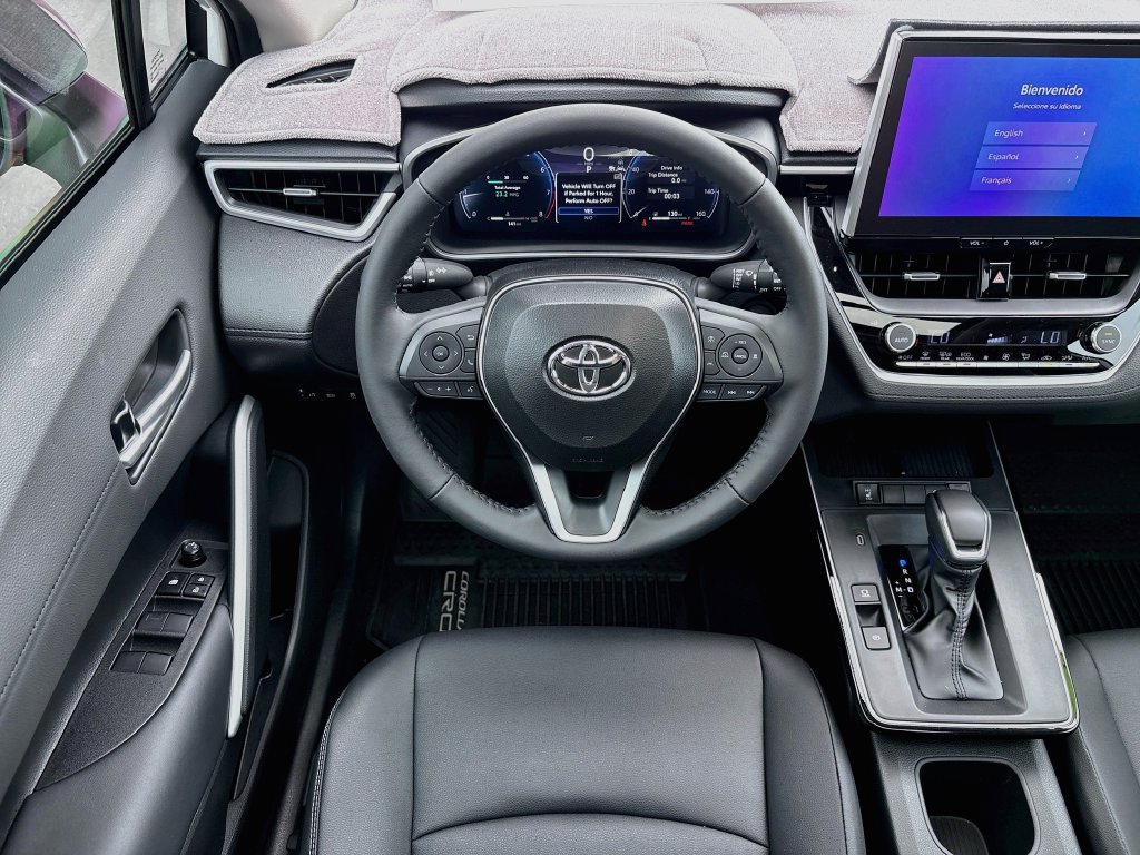Used 2026 Toyota Corolla Cross XLE w/ Convenience Package FWD image 10
