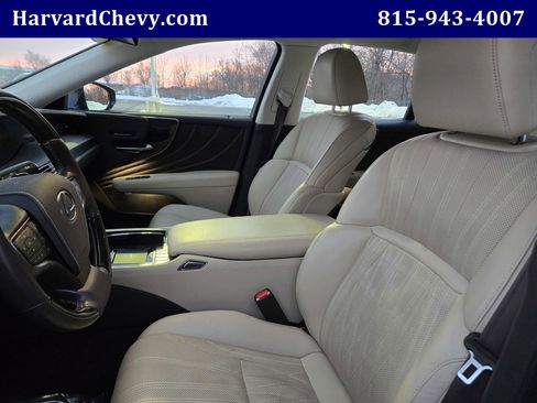 Used 2018 Lexus LS 500 F Sport image 27