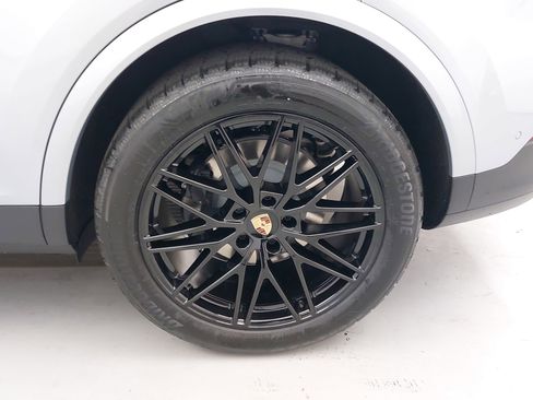 New 2026 Porsche Cayenne image 36