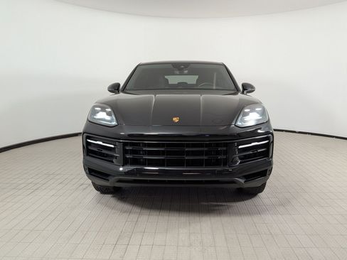 Certified 2024 Porsche Cayenne Coupe AWD/4WD image 6