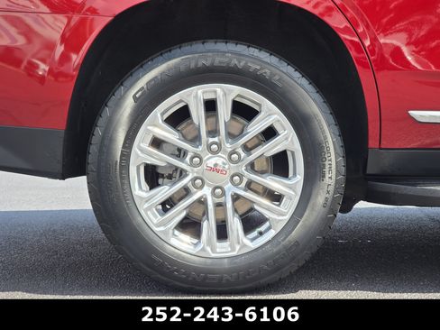 Used 2024 GMC Yukon SLT w/ SLT Luxury Package AWD/4WD image 56