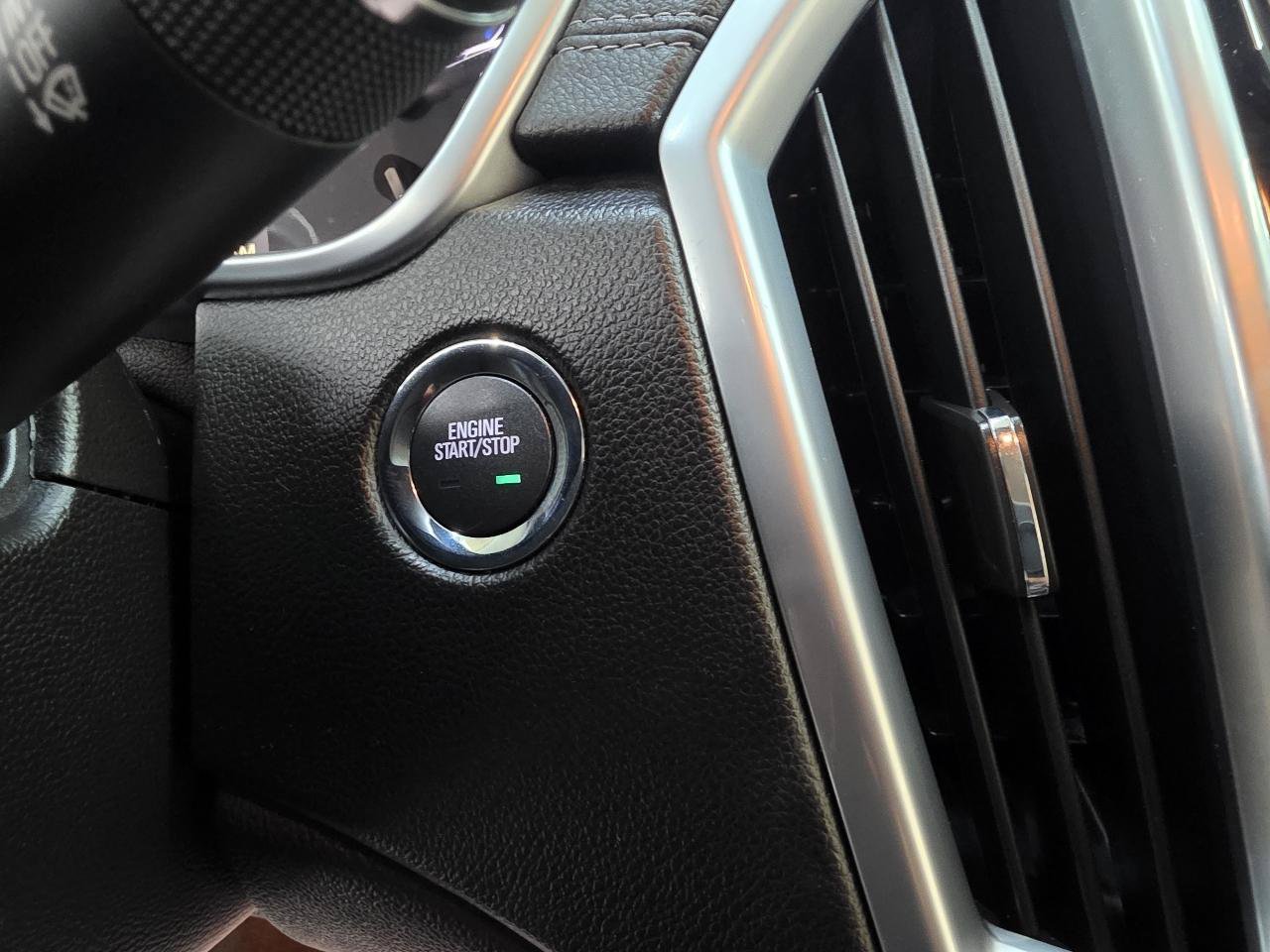 Used 2014 Cadillac SRX FWD image 32