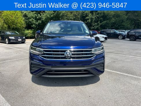Certified 2024 Volkswagen Tiguan SE w/ Panoramic Sunroof Package FWD image 2