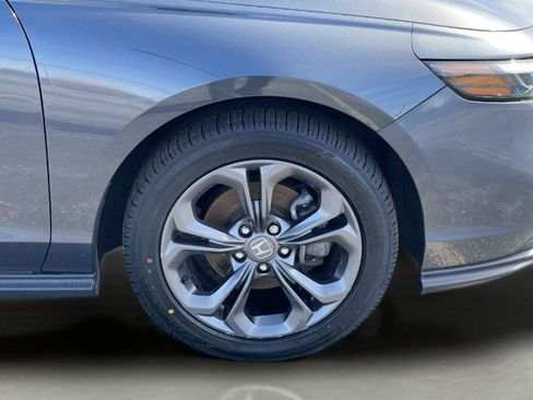 Used 2023 Honda Accord EX image 10