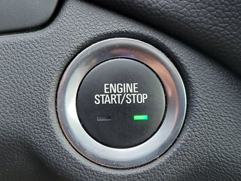 Used 2024 Chevrolet Equinox LT FWD image 22