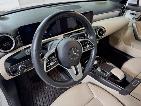Used 2020 Mercedes-Benz A 220 4MATIC image 13