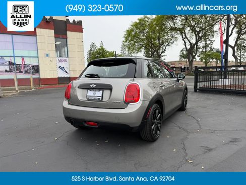 Used 2016 MINI Cooper 4-Door Hardtop image 4