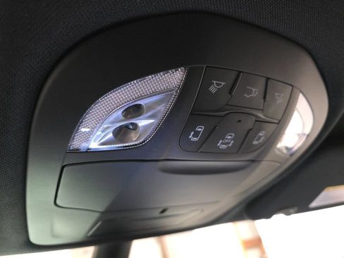 New 2026 Chrysler Pacifica Select AWD/4WD image 21
