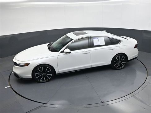 Used 2023 Honda Accord Touring image 26