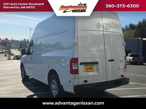 Used 2017 Nissan NV 2500 S RWD image 3