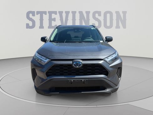 Used 2024 Toyota RAV4 LE AWD/4WD image 8