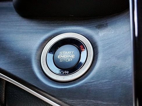 Certified 2023 Jeep Grand Cherokee Limited image 30