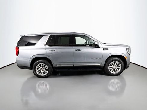 Used 2023 GMC Yukon SLT w/ SLT Premium Package RWD image 4