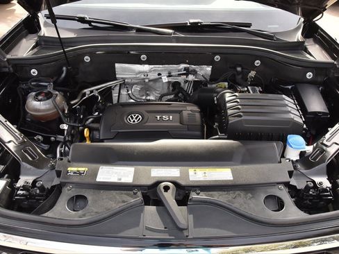 Used 2022 Volkswagen Atlas SE image 40