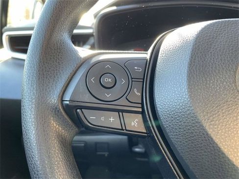 Used 2022 Toyota Corolla LE image 24